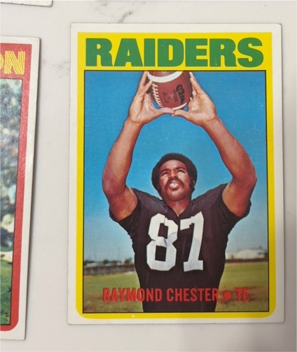 1972 Topps #143 Raymond Chester — front