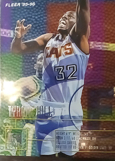 1995-96 Fleer #32 Tyrone Hill — front