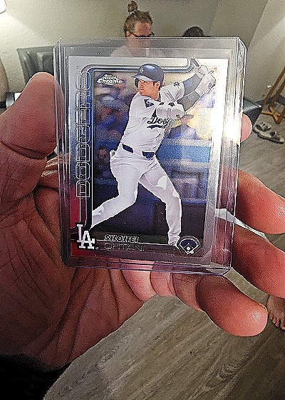 2025 Topps Chrome #1 Shohei Ohtani — front