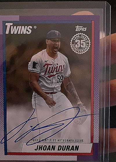 2025 Topps Series 1 - 1990 Topps Baseball Autographs Jhoan Duran #90A-JD — front