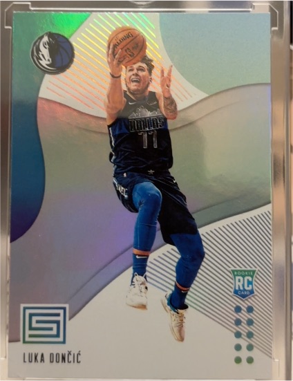 2018-19 Panini Status #122 Luka Dončić — front