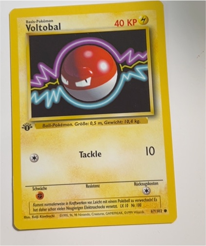 1999 Pokémon Base Set #67 Voltorb — front