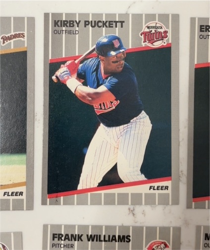 1989 Fleer #124 Kirby Puckett — front