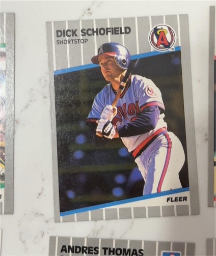 1989 Fleer #488 Dick Schofield — front