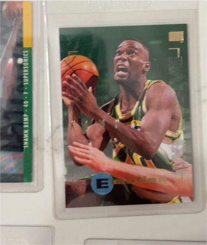 1994-95 SkyBox E-Motion Shawn Kemp — front