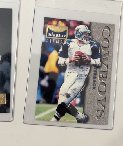 1995 SkyBox Premium #32 Troy Aikman — front