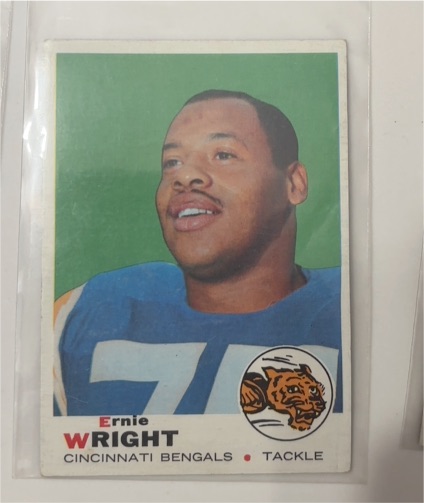 1969 Topps #212 Ernie Wright — front
