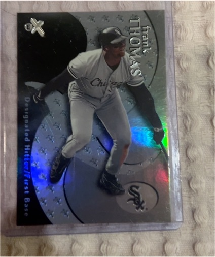 2000 Fleer Skybox EX #17 Frank Thomas — front