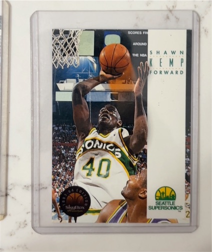 1993-94 SkyBox Premium #169 Shawn Kemp — front