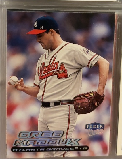 2000 Fleer Ultra #230 Greg Maddux — front