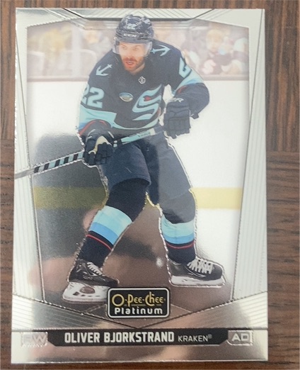 2024-25 O-Pee-Chee Platinum #159 Oliver Bjorkstrand — front