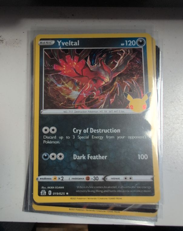 2021 Pokémon TCG Celebrations #019 Yveltal — front