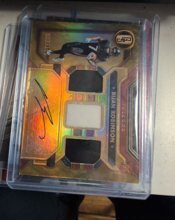 2023 Panini Gold Standard #1 Bijan Robinson — front