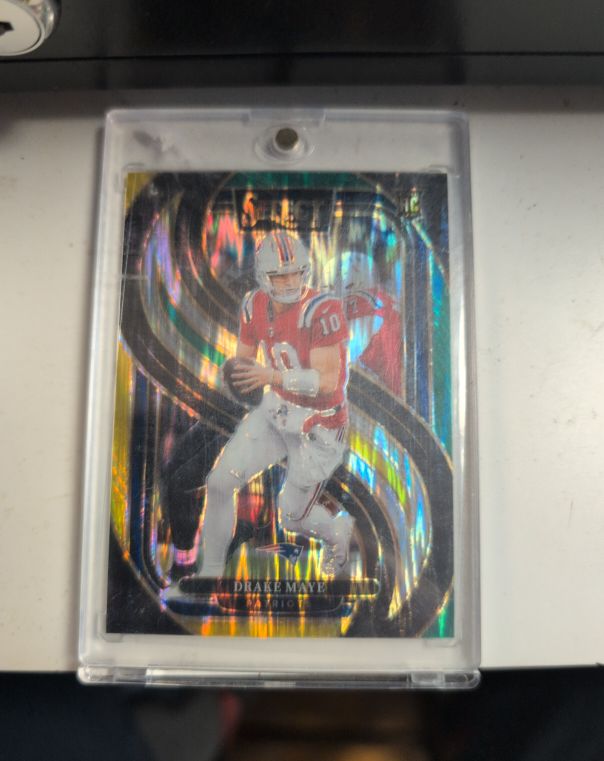 2024 Panini Select #113 Drake Maye RC Silver Prizm Premier Level — front