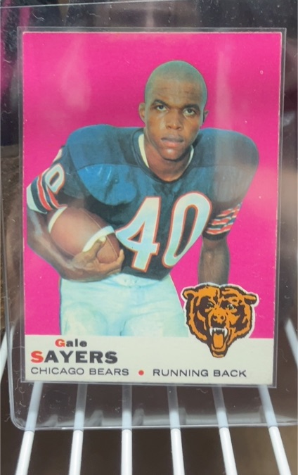 1969 Topps #51 Gale Sayers — front