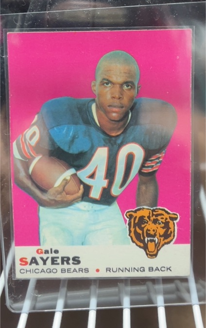 1969 Topps #51 Gale Sayers — front