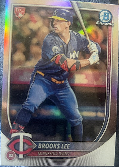 2025 Bowman Chrome #72 Brooks Lee — front