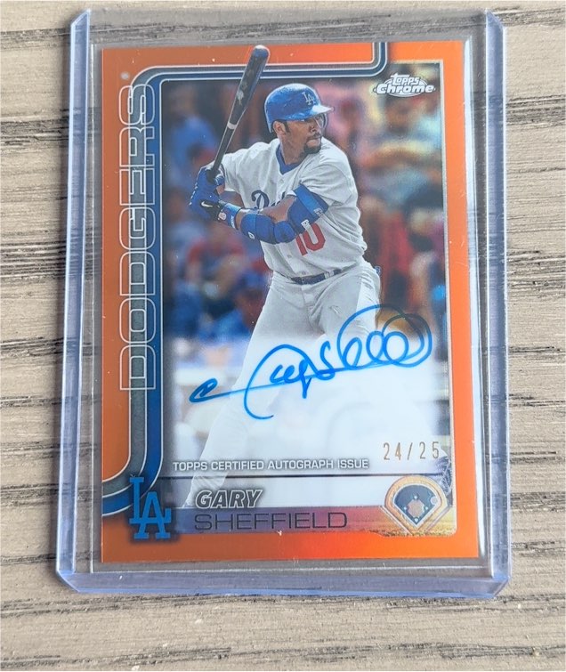 1997 Topps Chrome #24 Gary Sheffield — front