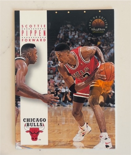 1993-94 SkyBox Premium #47 Scottie Pippen — front