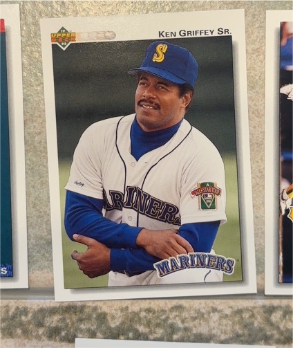 1992 Upper Deck #335 Ken Griffey Sr. — front