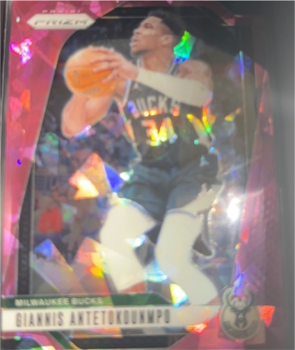 2024-25 Panini Prizm #85 Giannis Antetokounmpo — front