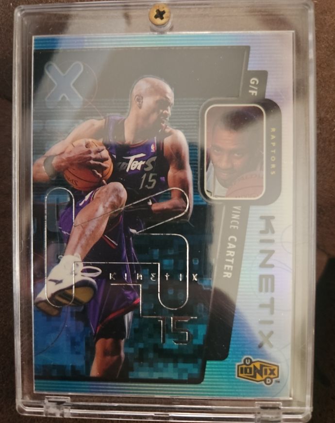 1998-99 Upper Deck Ionix Kinetix #K7 Vince Carter Rookie Card — front