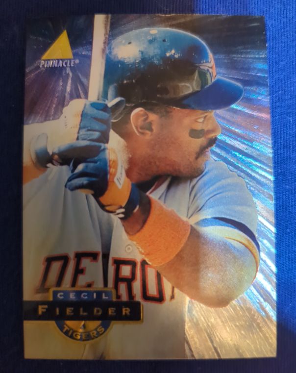 1994 Pinnacle #10 Cecil Fielder — front