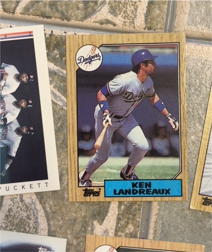1987 Topps #664 Ken Landreaux — front