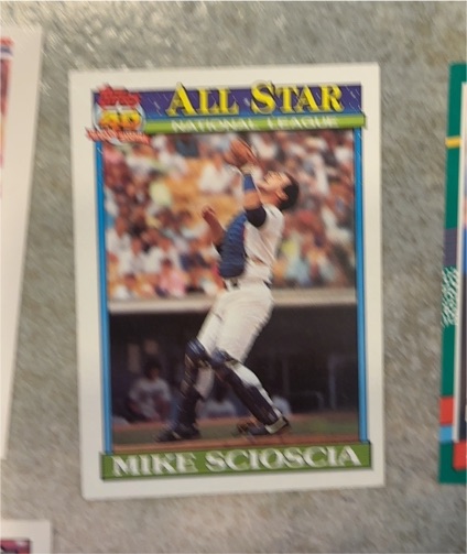 1991 Topps #404 Mike Scioscia — front