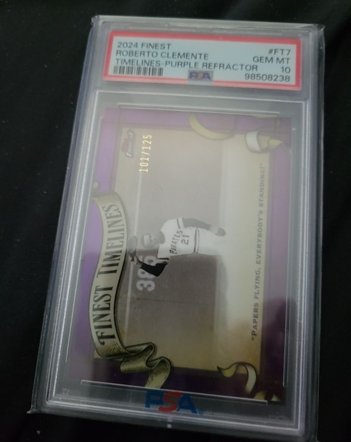 2024 Topps Finest #FT7 Roberto Clemente Finest Timelines Purple Refractor — front