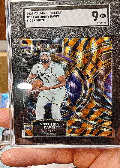 2023-24 Panini Select #181 Anthony Davis Tiger Prizm — front