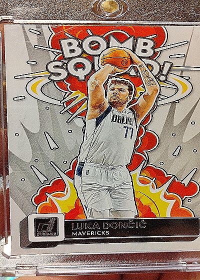 2022-23 Panini Donruss #6 Bomb Squad Luka Doncic — front