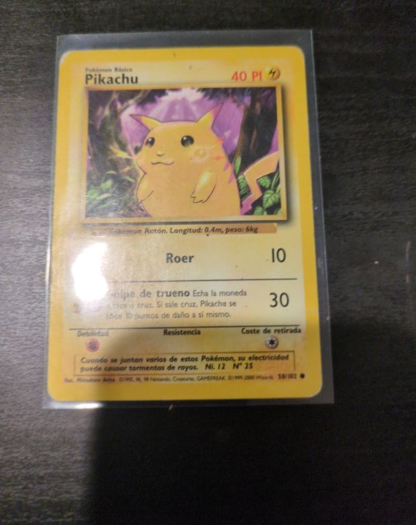 1999 Pokémon #58 Pikachu — front