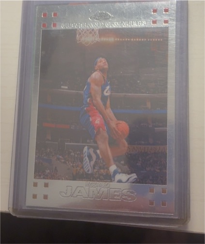 2007-08 Topps Chrome #23 LeBron James — front