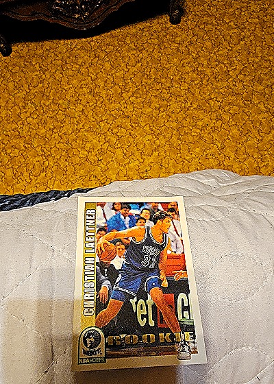 1992 NBA Hoops #1 Christian Laettner Rookie — front