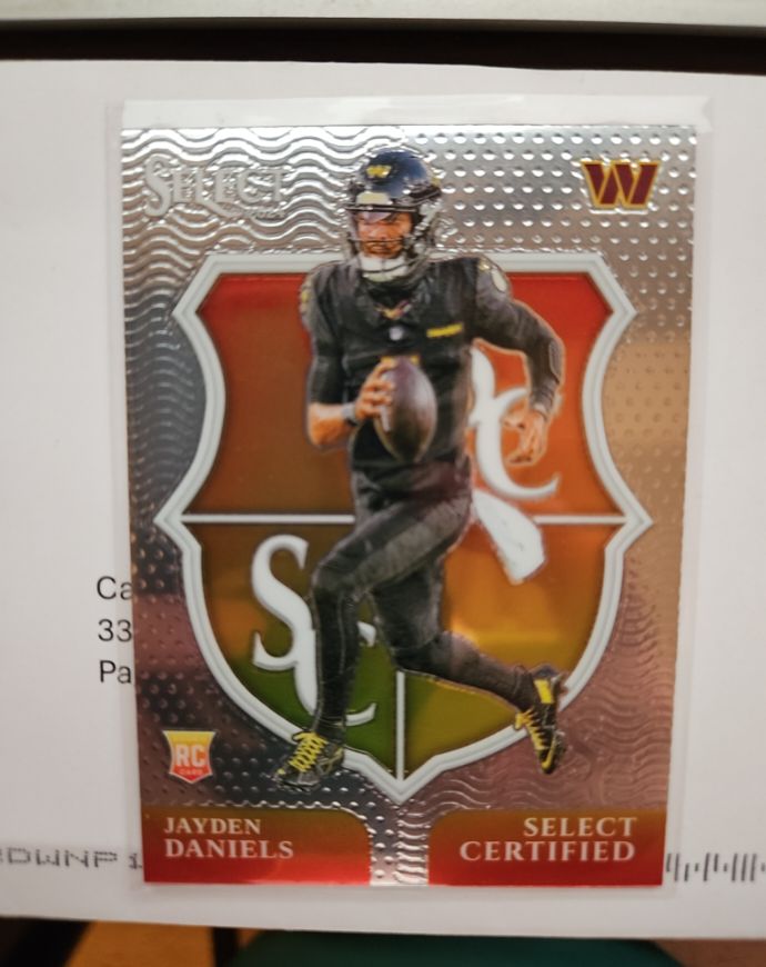 2024 Panini Select #2 Jayden Daniels — front