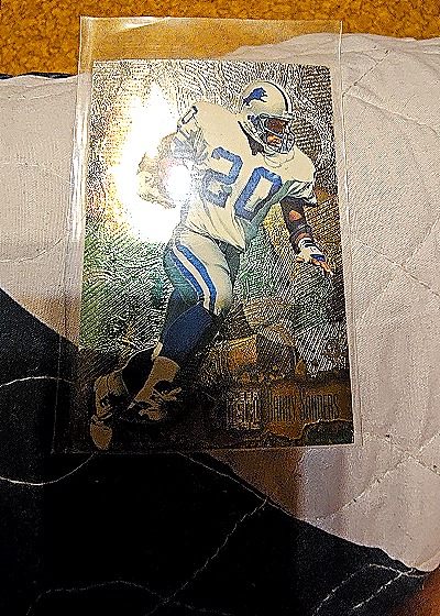1999 Metal Universe #169 Barry Sanders — front