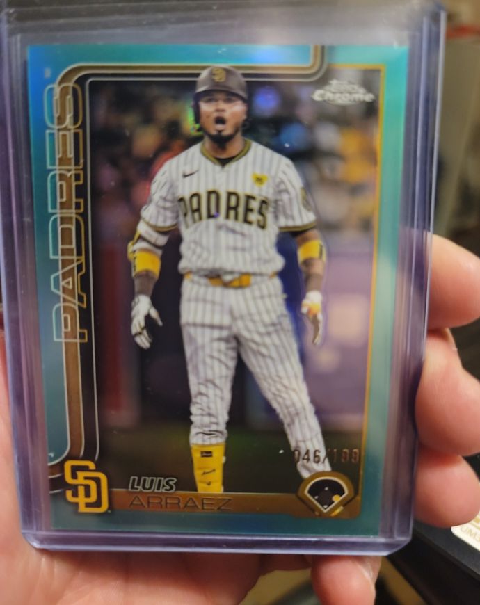 2025 Topps Chrome #216 Luis Arraez — front