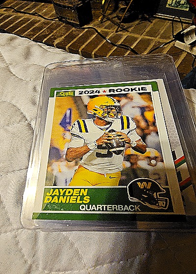 2024 Score 35th Anniversary Rookie #2 Jayden Daniels — front