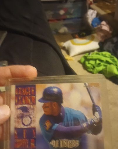 1995 Fleer #2 Ken Griffey Jr. League Leaders — front