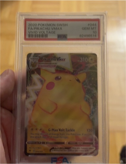 2020 Pokémon SWSH #044 Pikachu VMAX Vivid Voltage — front