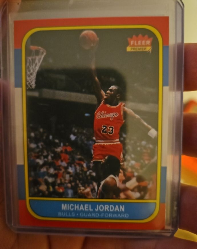 1986 Fleer #57 Michael Jordan Rookie Card — front