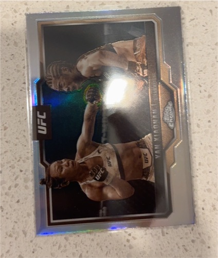 2022 Panini Prizm UFC Alexander Volkanovski Silver Refractor — front