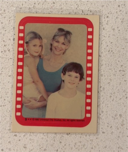 1982 Topps E.T. The Extra-Terrestrial Sticker #9 Gertie, Mary, and Elliot — front