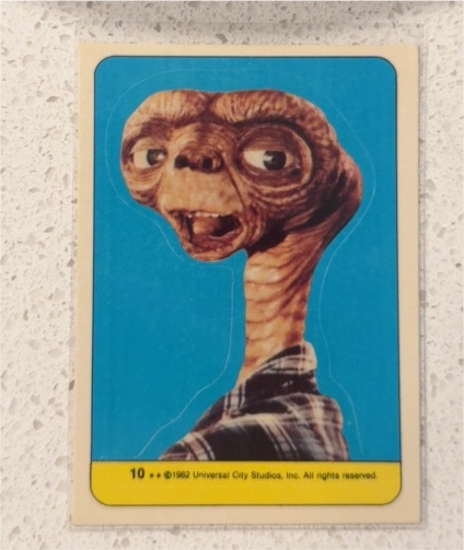 1982 Topps ET the Extra Terrestrial Sticker Card #10 E.T. — front