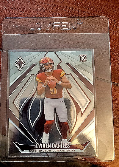 2024 Panini Phoenix #198 Jayden Daniels — front