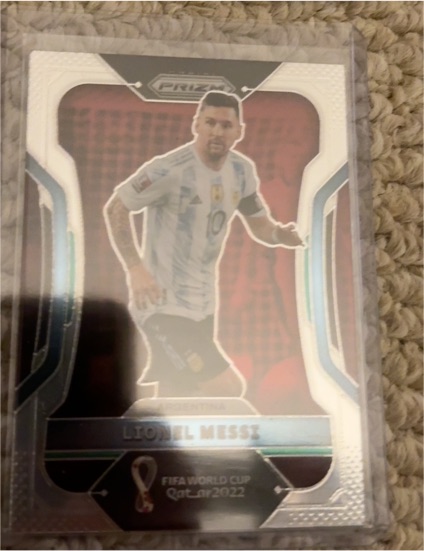 2022 Panini Prizm FIFA World Cup #7 Lionel Messi — front