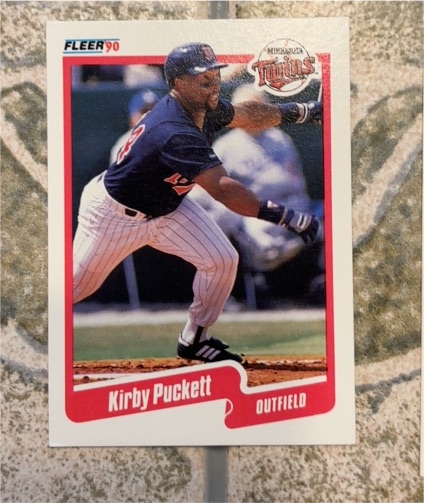 1990 Fleer #383 Kirby Puckett — front