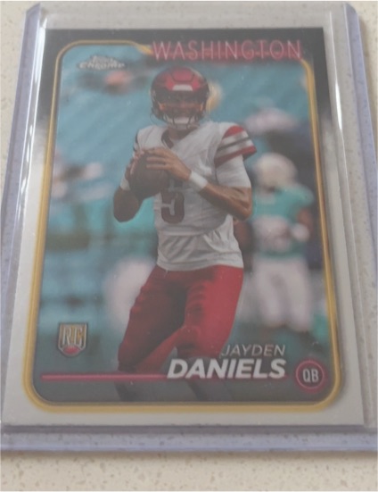 2024 Topps Chrome #201 Jayden Daniels — front