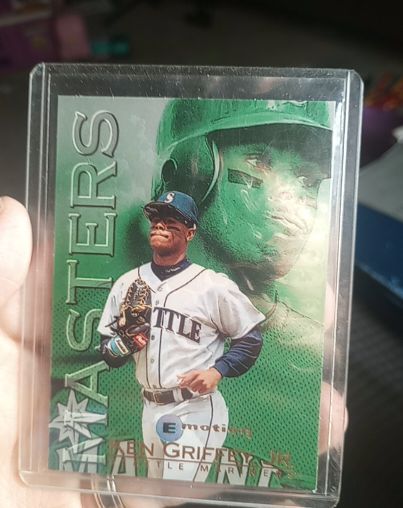 1995 Skybox Emotion Masters #3 Ken Griffey Jr. — front